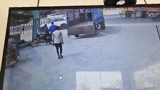 Every Minute Somebody Dies On Roads Of India