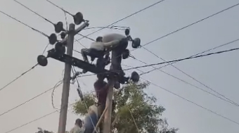 Useless Attempts To Revive Electrocuted Worker, Poor Bastard Died
