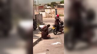 Woman Fights For Her Purse During Violent Robbery