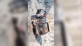 Rocks Fell On A Miner Killing Him Instantly