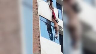 Mentally Ill Man Jumps From 5th Floor In Peru