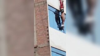 Mentally Ill Man Jumps From 5th Floor In Peru
