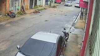 Very Lucky Dude Survives Point Blank Attack After Gun 'Miraculously' Jams