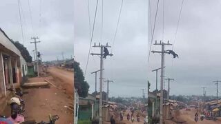 (REPOST)Man climbs to his electrocution
