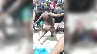 Man Accused Of Touching AYoung Girl Attacked By Locals In Colombia