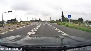 WATCH OUT FOR THOSE GREEN LIGHTS! (and red)