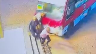 Boy Steals Grandfather`s Bus, Kills Pedestrian in Egypt