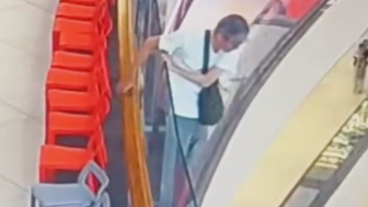 Mall Tenant Jumps To His Death After His Store Was Shut Down