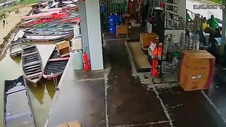 AmateurRobbers Meet Instant KARMA