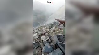 War Crime: Taliban Executes Captured Resistance Fighters in Panjshir Valley {CLASSIC VIDEO}