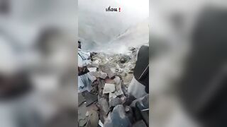 War Crime: Taliban Executes Captured Resistance Fighters in Panjshir Valley {CLASSIC VIDEO}