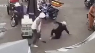 Elderly Woman Gets Stabbed And Clubbed By Market Vendor In Vietnam