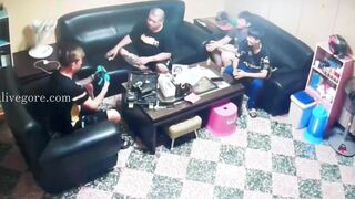 Classic: Idiot shoots himself trying to do "Chinese Roulette"