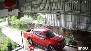 Man Left Son Inside His Truck And Paid A Price For It