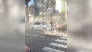 People Crushed By Falling Debris DuringDeadly Earthquake In Colombia