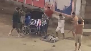 Fleeing In Rickshaw Phone Snatcher Intercepted And Brutalized In Peru