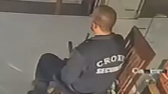 Jewelry Security Guard Accidentally Shoots Himself In The Head, Dies On Spot