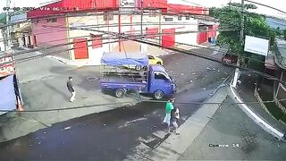Drunk Man Lying On The Road Gets Run Over By Truck In El Salvador
