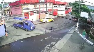 Drunk Man Lying On The Road Gets Run Over By Truck In El Salvador