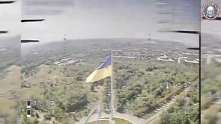 RUSSIAN ARMY ENTERING KRAMATOSRSK, DONETSK, OBLAST