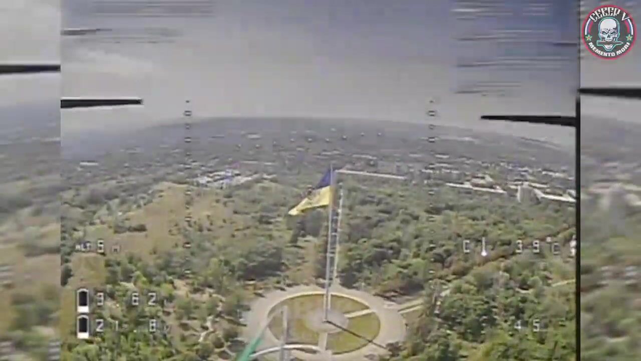 RUSSIAN ARMY ENTERING KRAMATOSRSK, DONETSK, OBLAST