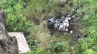 Ukraine War Classic: Soldier kneels on Landmine and loses Leg