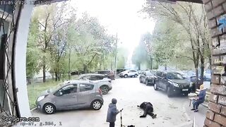Man commits suicide in russia nearly hitting a child (CLASSIC VIDEO)