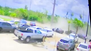 Road Rash [Remastered] (à compilation of car crashes from North-America)