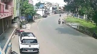 India: Speeding 21-Year-Old Loses to Bike, Physics, and Common Sense