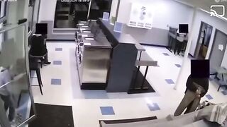 Shot To Death Inside Market Indiana USA (Classic Video)