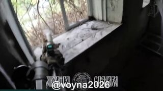 RUSSIAN SPECIAL FORCES EXECUTING UKRANIAN SOLDIERS