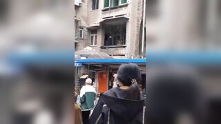 Delivery Worker Discovered A Family Of Four Died By Hanging
