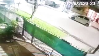 Argentina: Off-Duty Cops Turn Carjackers into Target Practice