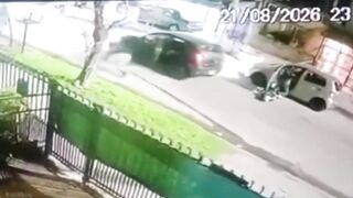 Argentina: Off-Duty Cops Turn Carjackers into Target Practice