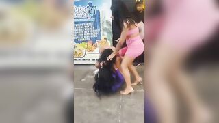 Angry Women Get Into A Fight Outside The Nightclub In Peru