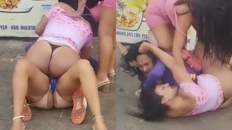 Angry Women Get Into A Fight Outside The Nightclub In Peru