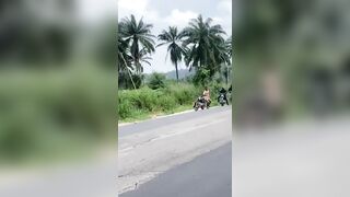 Thief Tries To Escape From Mob While His Head Is On Fire