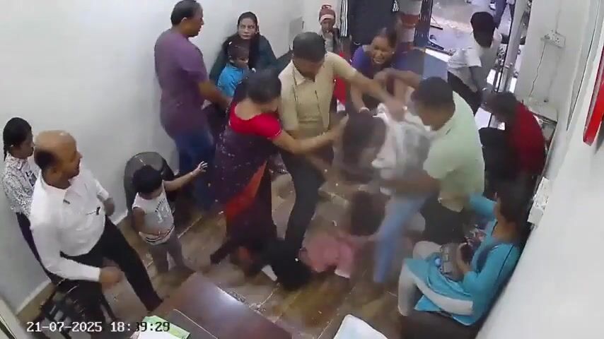 Woman Was Beaten By Guy In Sri Lanka