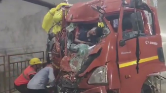 Trucker Fell Asleep, Crashed Into Tunnel Wall, Died
