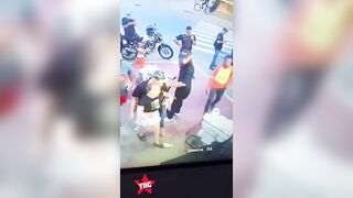 Man Gets Fatally Stabbed In The Back Outside The Store In Brazil (More Footage)