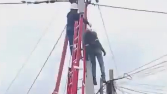 Electric Company Worker Electrocuted, Critically Injured While Fixing Wires