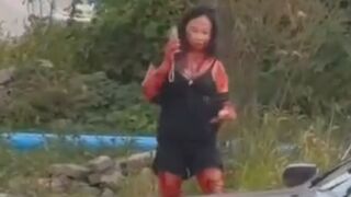 Chick Gets Stabbed By Boyfriend Inside The Car In China