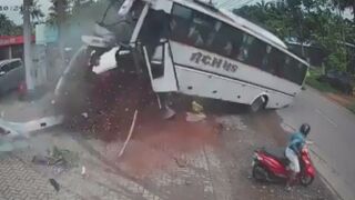 35 Injured After Wedding Bus Overturns in  India