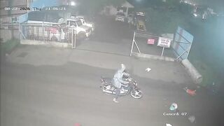 Man Walking With Woman and Child Gets Stabbed To Death Over Past Rivalry