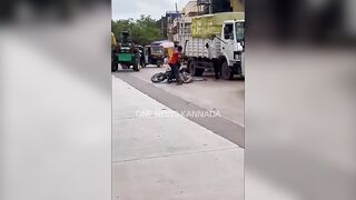 Man Gets Hacked To Death With Sickles In Broad Daylight In India