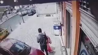 Man Who Came To Pay Child Support Fatally Shot And Mugged In Ecuador