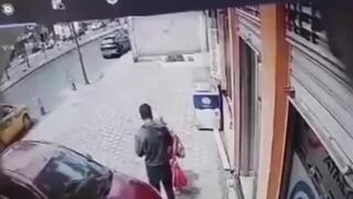 Man Who Came To Pay Child Support Fatally Shot And Mugged In Ecuador