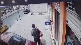 Man Who Came To Pay Child Support Fatally Shot And Mugged In Ecuador