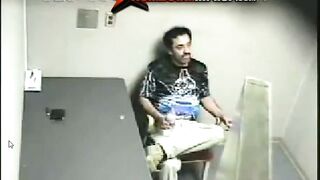 Classic: Suicide in interrogation room