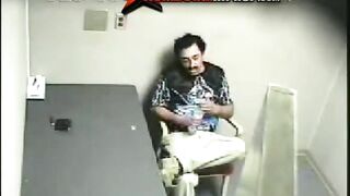 Classic: Suicide in interrogation room